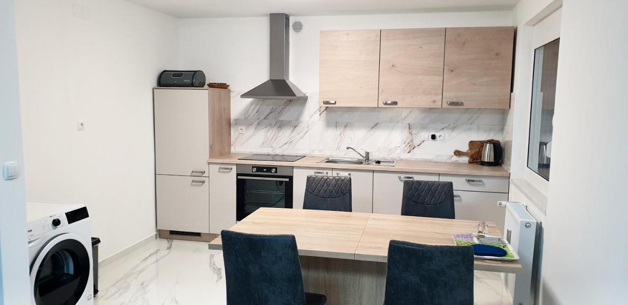 Apartma Sivi Zako Apartment *