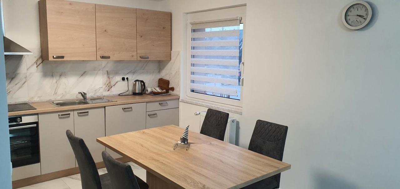 Apartment Apartma Sivi Zako *